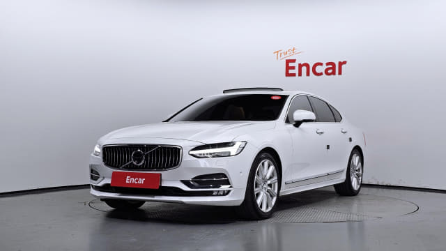 2020 VOLVO S90