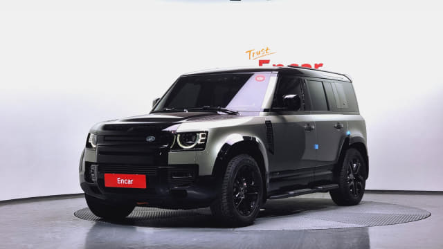 2023 LAND ROVER Defender