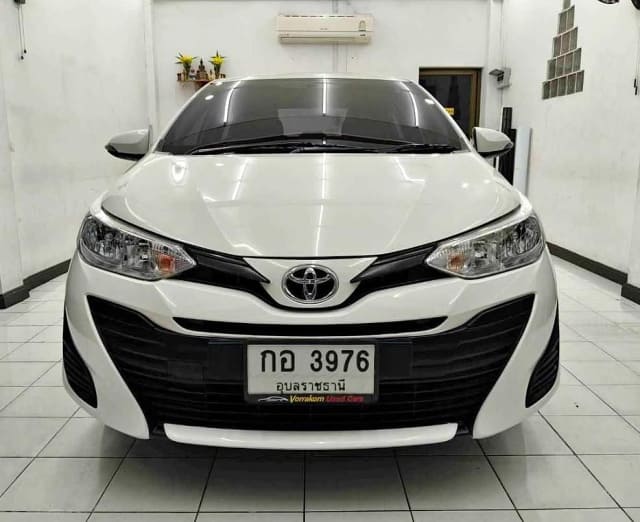 2019 TOYOTA Yaris