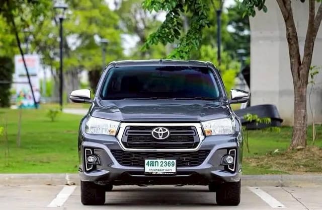 2019 TOYOTA Hilux