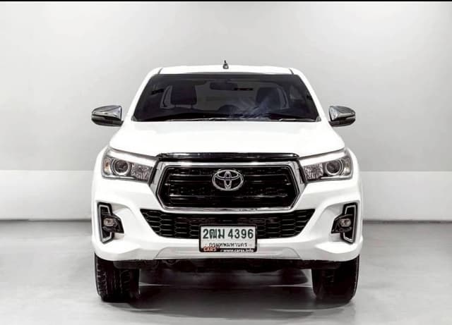 2019 TOYOTA Hilux