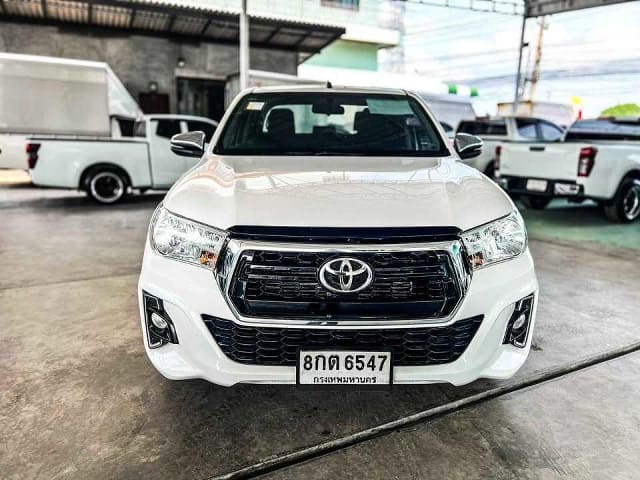 2019 TOYOTA Hilux, 