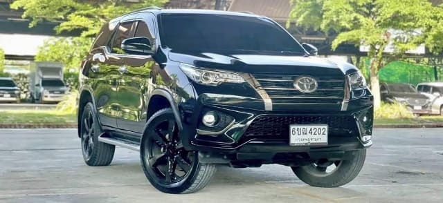 2018 TOYOTA Fortuner