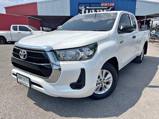 2021 TOYOTA Hilux