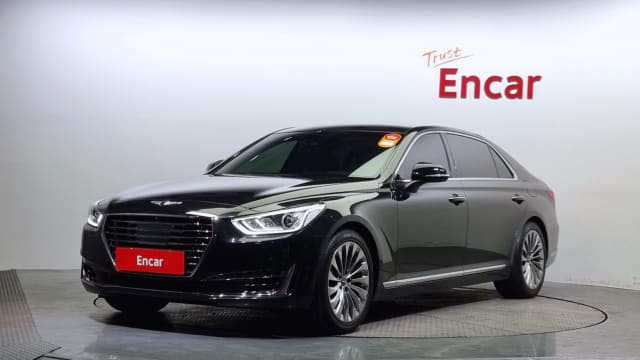2018 Genesis EQ900