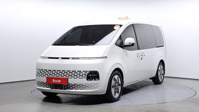 2025 HYUNDAI Staria