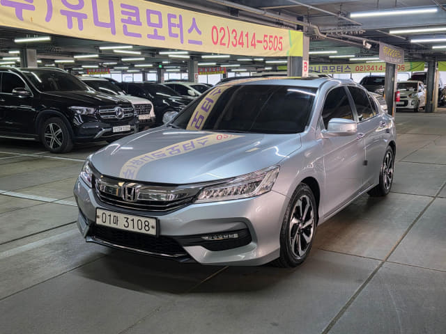2017 HONDA Accord