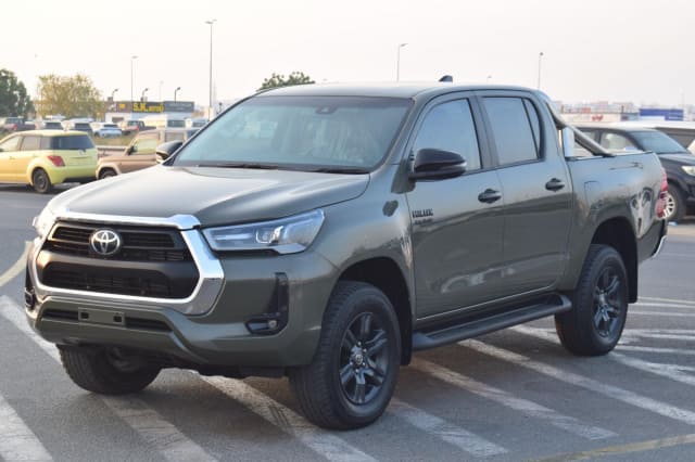 2023 TOYOTA Hilux