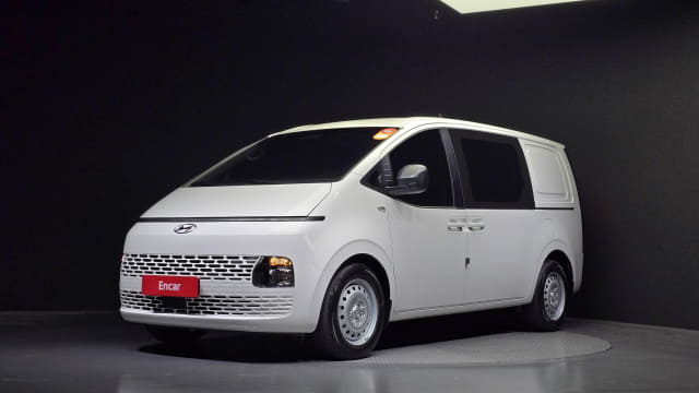 2022 HYUNDAI Staria
