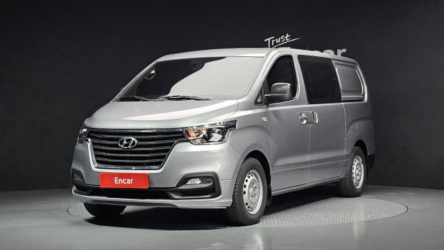2021 HYUNDAI Grand Starex