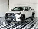 2025 TOYOTA Hilux