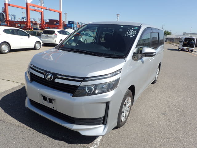 2016 TOYOTA Voxy