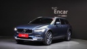 2021 VOLVO V90