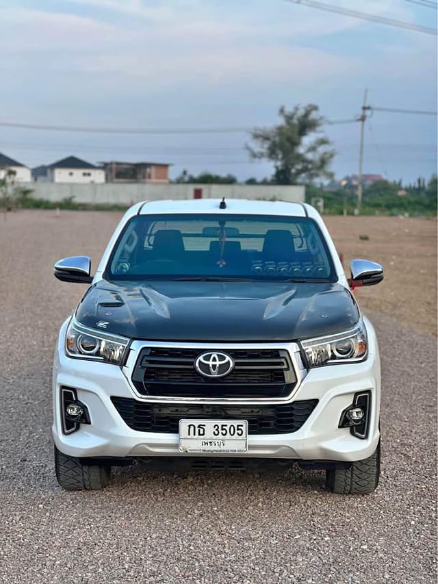 2018 TOYOTA Hilux