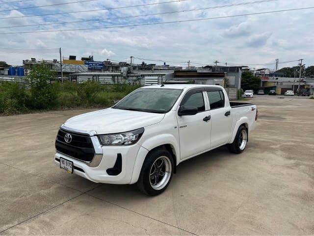 2020 TOYOTA Hilux