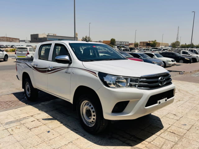 2019 TOYOTA Hilux