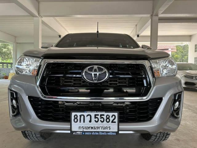 2019 TOYOTA Hilux, 