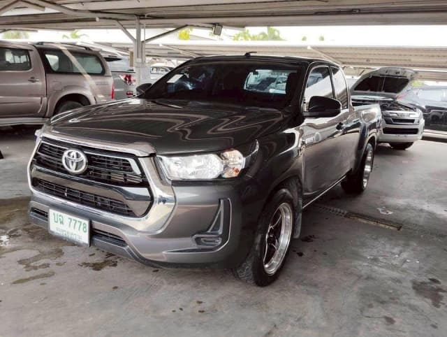 2022 TOYOTA Hilux