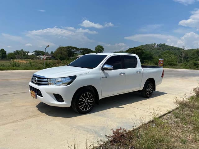 2017 TOYOTA Hilux
