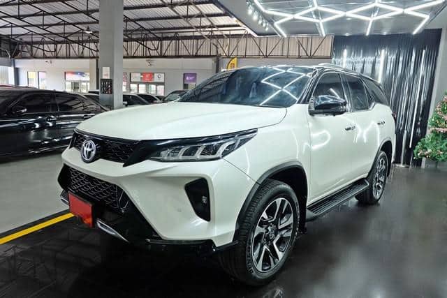 2022 TOYOTA Fortuner