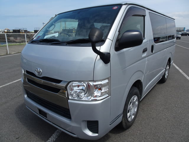 2016 TOYOTA Regiusace Van