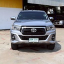 2019 TOYOTA Hilux