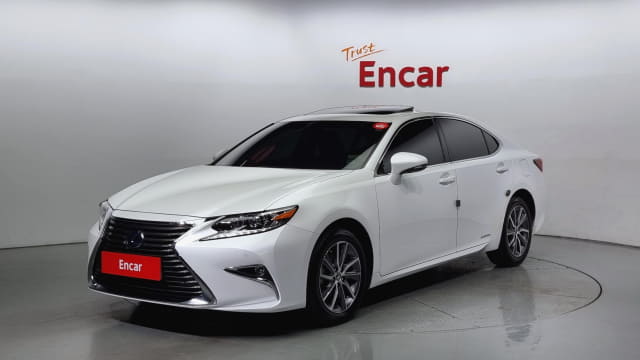 2018 LEXUS ES