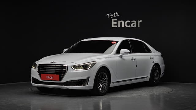 2017 Genesis EQ900