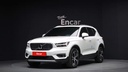 2022 VOLVO XC40