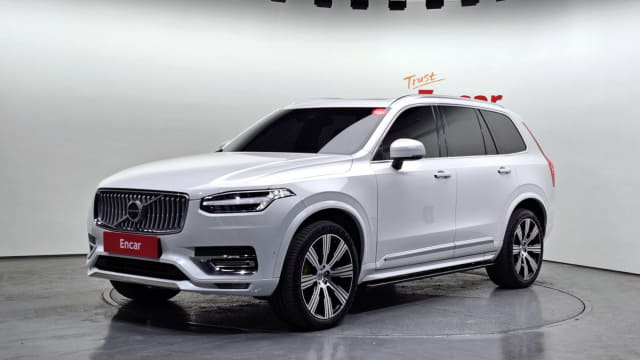 2023 VOLVO XC90