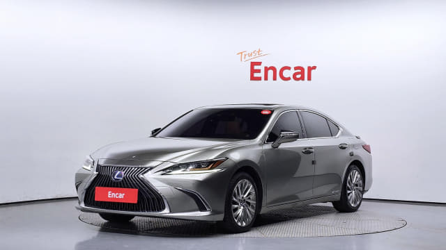 2021 LEXUS ES