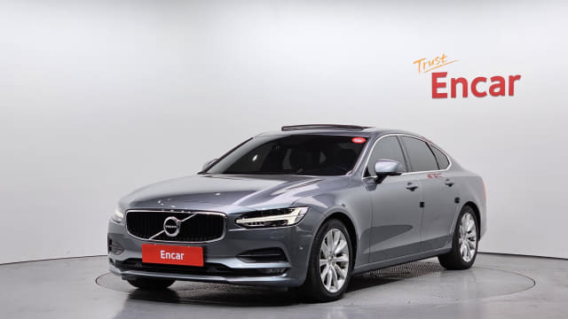 2018 VOLVO S90