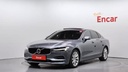 2018 VOLVO S90