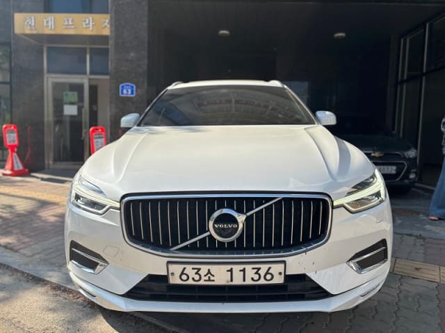 2018 VOLVO XC60