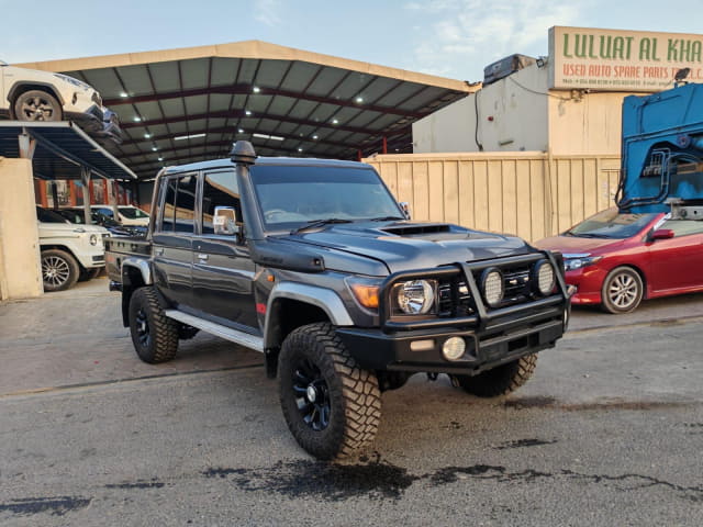 2019 TOYOTA Land Cruiser, 