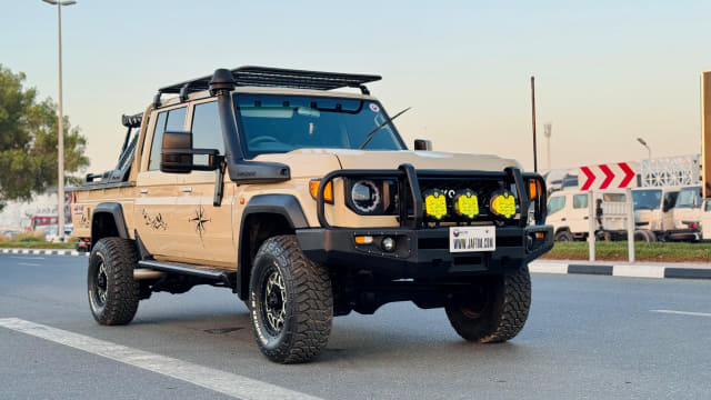 2018 TOYOTA Land Cruiser