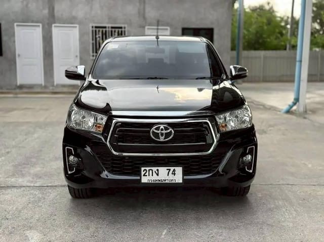 2017 TOYOTA Hilux