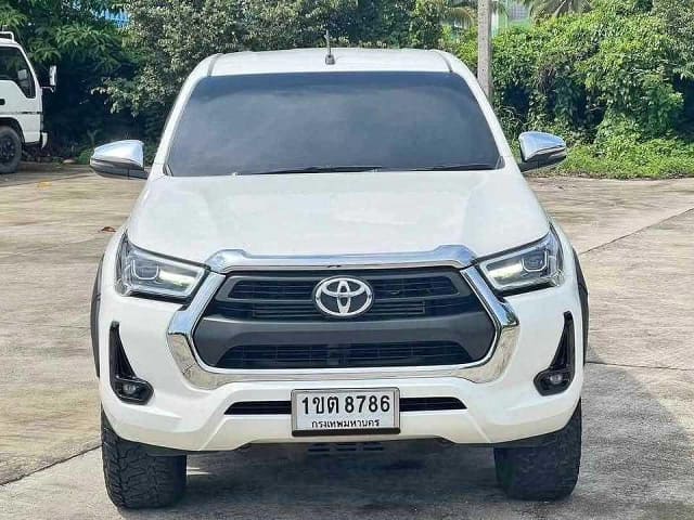 2020 TOYOTA Hilux