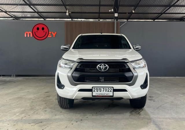2021 TOYOTA Hilux