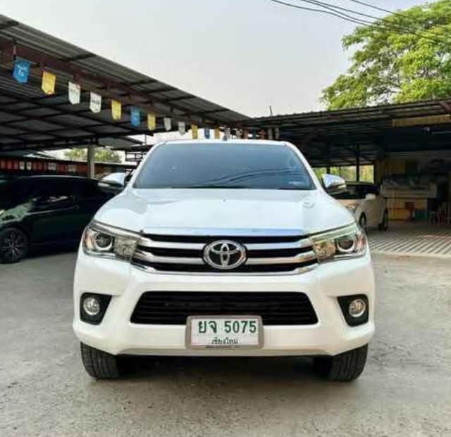 2017 TOYOTA Hilux, 