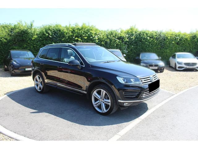 2017 VOLKSWAGEN Touareg
