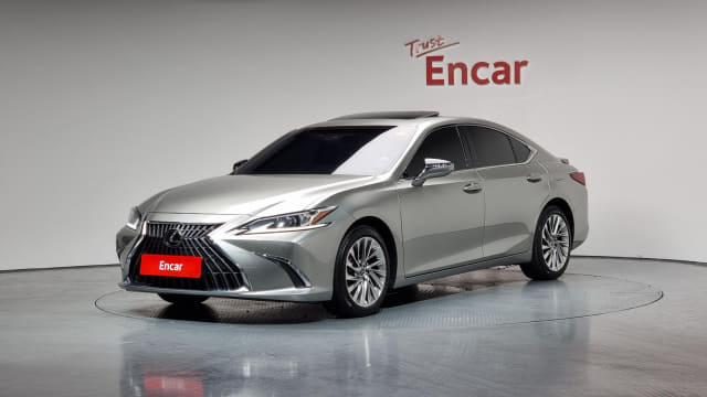 2024 LEXUS ES