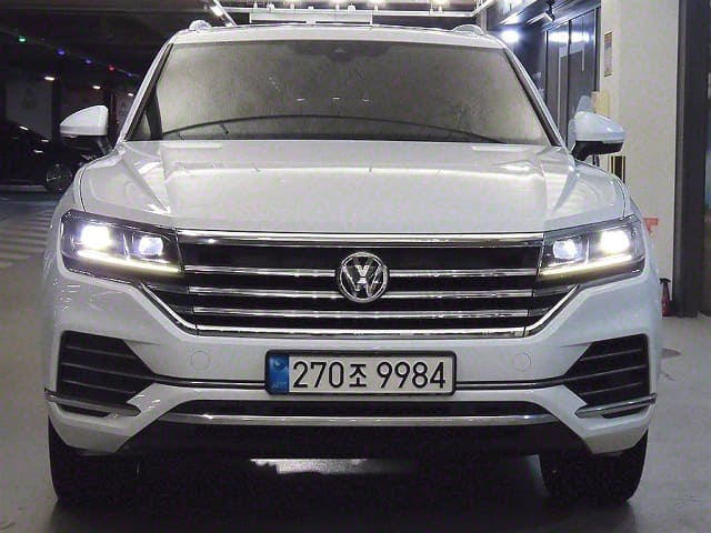 2020 VOLKSWAGEN Touareg