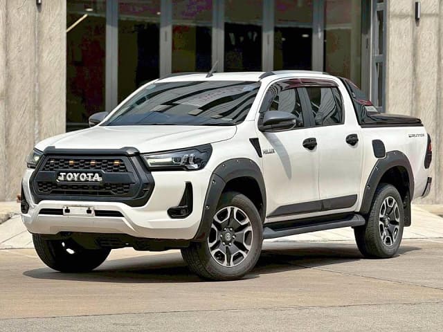 2021 TOYOTA Hilux, 