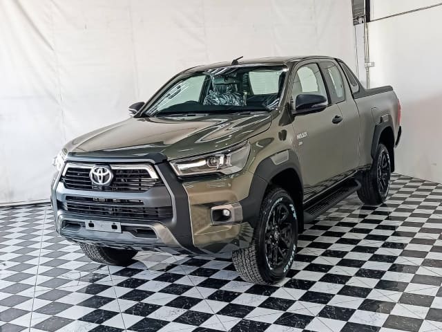 2025 TOYOTA Hilux