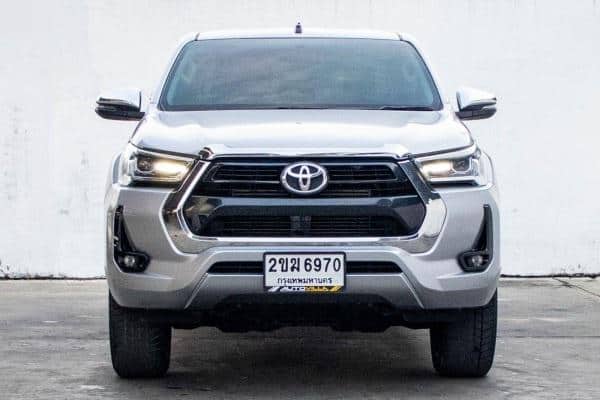 2021 TOYOTA Hilux
