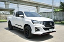 2017 TOYOTA Hilux