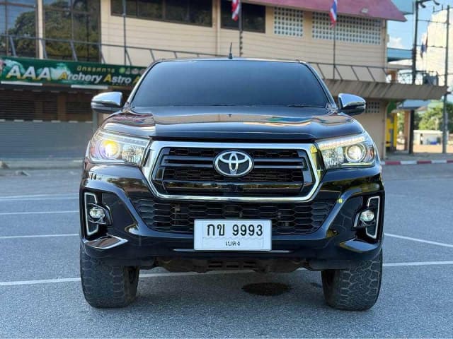 2019 TOYOTA Hilux