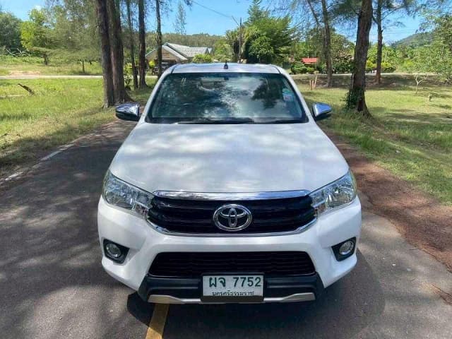 2018 TOYOTA Hilux
