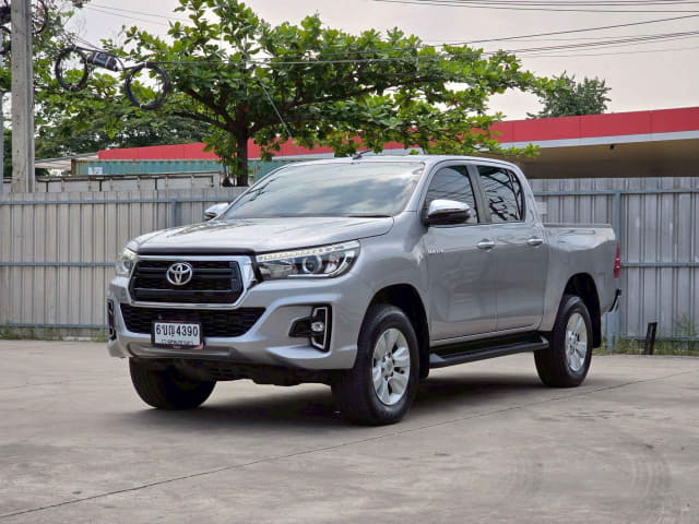 2019 TOYOTA Hilux
